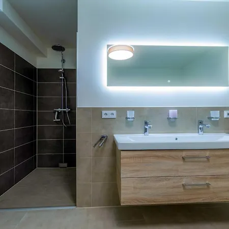 Auszeit, Yoga-apartment Mit Kamin & Balkon In Der Hafenresidenz Διαμέρισμα Βάρεν