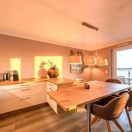 Auszeit, Yoga-apartment Mit Kamin & Balkon In Der Hafenresidenz * Waren (Mueritz)
